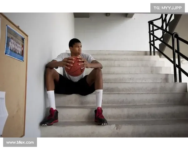 从街头到NBA巨星字母哥跨越国界的人生奋斗传奇